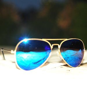 UO NYC Aviator Sunglasses Thin Arm Metallic Terminator Gold Blue Mirror